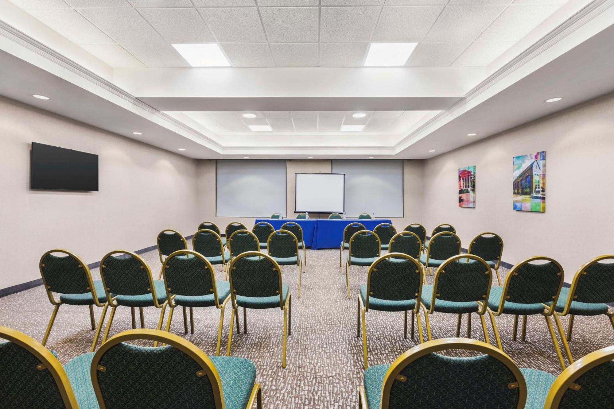 Hampton Inn Quakertown Εξωτερικό φωτογραφία